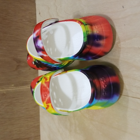 Crocs Tye dye Clogs Women's size 6 - Picture 6 of 10